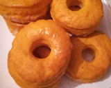 Foto del paso 4 de la receta: Roscas de hojaldre glaseada con crema de yema