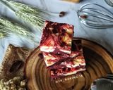 Foto langkah ke 3 dari resep Red Velvet Cream Cheese Brownies (tintinrayner).