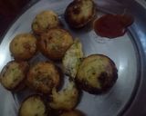 A picture of step 7 of Suji appam.