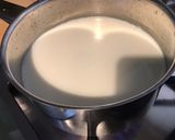 Une image de l'étape 2 de Crème aux œufs aux framboises.