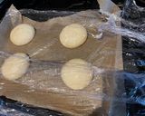 A picture of step 5 of Mini pizzas:.