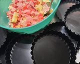 Foto del paso 4 de la receta: Tarteletas con tomate, huevo, jamón y queso