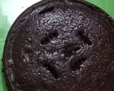 A picture of step 5 of Bourbon biscuits cake.
