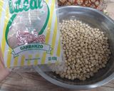 Foto del paso 1 de la receta: Hummus fácil con hojuelas de berenjenas
