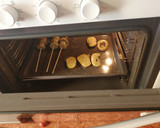 Foto del paso 3 de la receta: Brochetas de verduras al horno con papas asadas