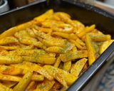 Puha, omlós csirke fűszeres, ropogós krumplival 🫠 recept fázis 4 fotója