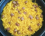 Foto del paso 3 de la receta: Arroz seco con longanizas