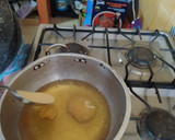 Foto del paso 4 de la receta: Torrejas o arepuelas fritas dulces con canela