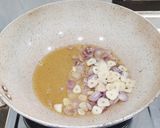 Foto langkah ke 6 dari resep Tumis Jamur Shimeji.
