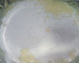 A picture of step 5 of Strawberry Pistachio Cake.