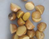 Foto langkah ke 4 dari resep Simple Roasted Chicken with Roasted Potato.