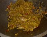 Foto langkah ke 3 dari resep Tumis kembang kates ayam suwir.