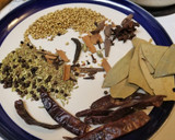 தலப்பாகட்டி ஸ்டைல் ​​சிக்கன் பிரியாணி ரெசிபி ஸ்டேப் 1 புகைப்படம்