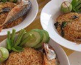 รูปขั้นตอนการทำที่ 3 ของ ข้าวผัดน้ำพริกไตปลาแห้ง Fried Rice with Fried Fish Kidney Paste
