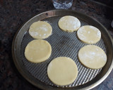 Foto del paso 5 de la receta: Alfajores de dulce de leche bañados en chocolate. Grace
