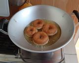 Foto langkah ke 7 dari resep Donat Empuk.