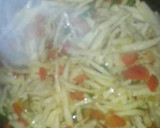 Foto del paso 3 de la receta: Guiso vegano de patatas al curry con guisantes y alubias blancas