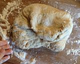 A picture of step 4 of Neujahrsbretzel (German New Year's Pretzel).
