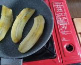 Foto langkah ke 2 dari resep Pisang panggang vla Strawberry.