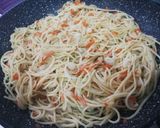 Foto del paso 4 de la receta: Spaghetti al ajillo con surimi