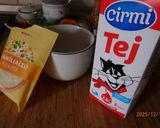 Somlói tekercs pisztáciával recept fázis 3 fotója