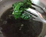 A picture of step 1 of Palak Anda Curry.