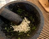 A picture of step 3 of Chilango-Style Guacamole.