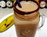A picture of step 2 of Chunky monkey banana smoothie.