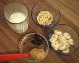 A picture of step 1 of Quick And Healthy Banana Oats Smoothie.