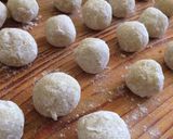 Foto del paso 3 de la receta: Bombitas de queso duquesas 🧀