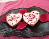 A picture of step 2 of Rose Chenna Cream.