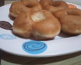 A picture of step 5 of Heart shaped donuts.
