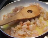 Foto del paso 4 de la receta: Tortillas cuadradas de gambas