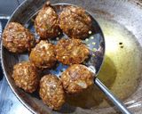 A picture of step 6 of Cabbage Manchurian Dry.
