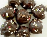 A picture of step 1 of Chocolate ball.