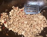 Foto langkah ke 2 dari resep Thai Basil Chicken.