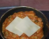 Foto langkah ke 4 dari resep Spicy Carbonara Tteokbokki | MaeCaTteok (매은 까르보나라 떡볶이).