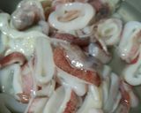 Foto langkah ke 1 dari resep Tumis Cumi Kilat.