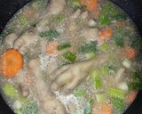 Foto langkah ke 5 dari resep Sup Ceker Ayam.