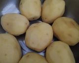 Foto langkah ke 1 dari resep Potato Chips (Keripik Kentang Renyah).