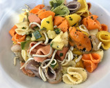 Foto del paso 6 de la receta: Pasta de colores con mariscos y calabacín