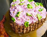 A picture of step 9 of ફ્લાવર બાસ્કેટ કેક (Flower Basket Cake recipe in Gujarati).