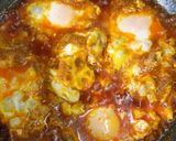 Gambar langkah 5 resipi Sambal Telur Pecah.