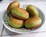 Foto langkah ke 4 dari resep Donat pandan 1x profing lembut.