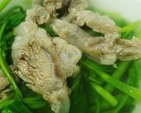 Hình bước làm 3 của món Canh rau muống nấu gân bò