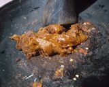 Foto langkah ke 2 dari resep Sambal rujak buah kacang mete.
