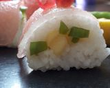 A picture of step 4 of Fruity and spicy sushi.