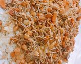 صورة لخطوة 4 من وصفة رز مع اللوز والكشمش
