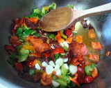 Foto del paso 3 de la receta: Lentejas con embutido