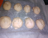 Foto del paso 4 de la receta: Pulguitas de pan con suero de queso
